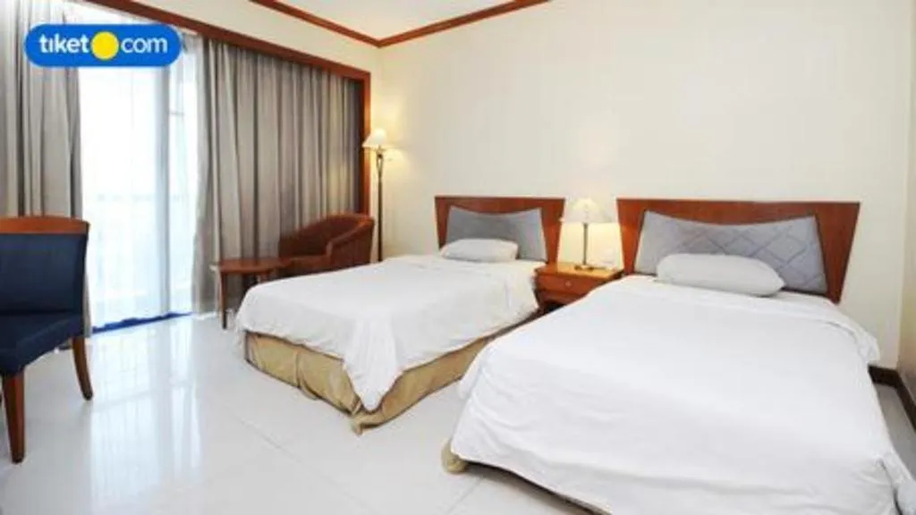 Bed in Makassar Golden Hotel