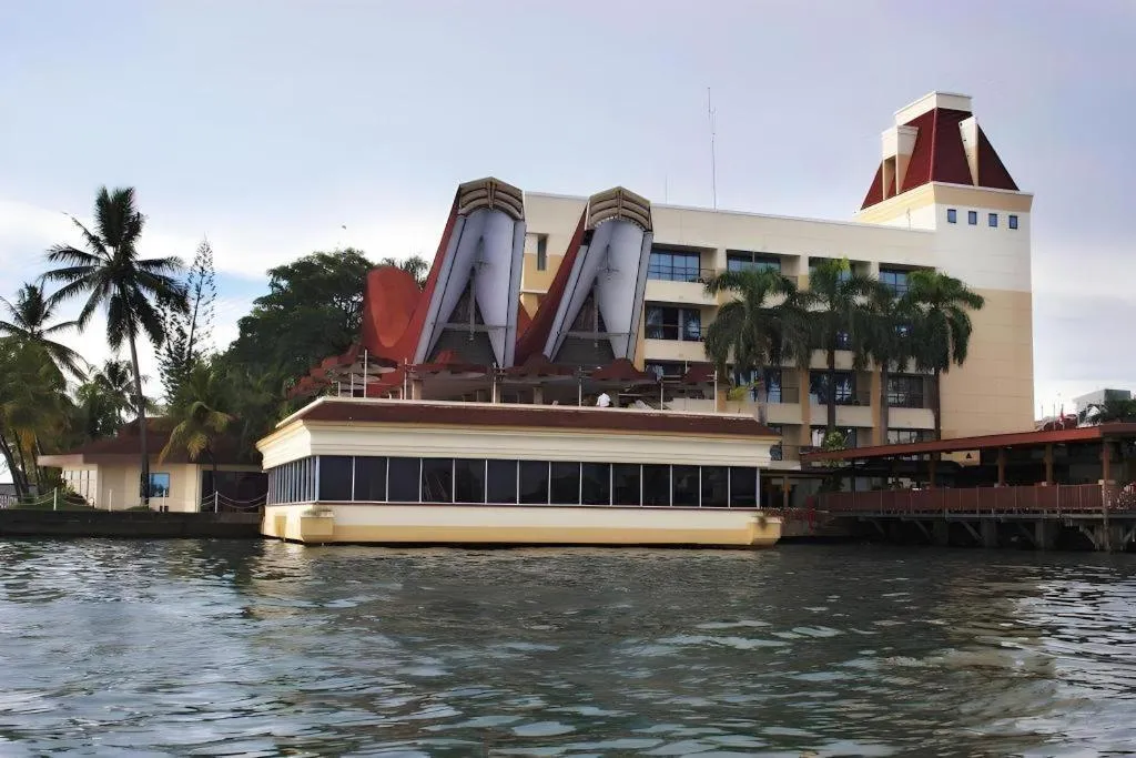 Makassar Golden Hotel