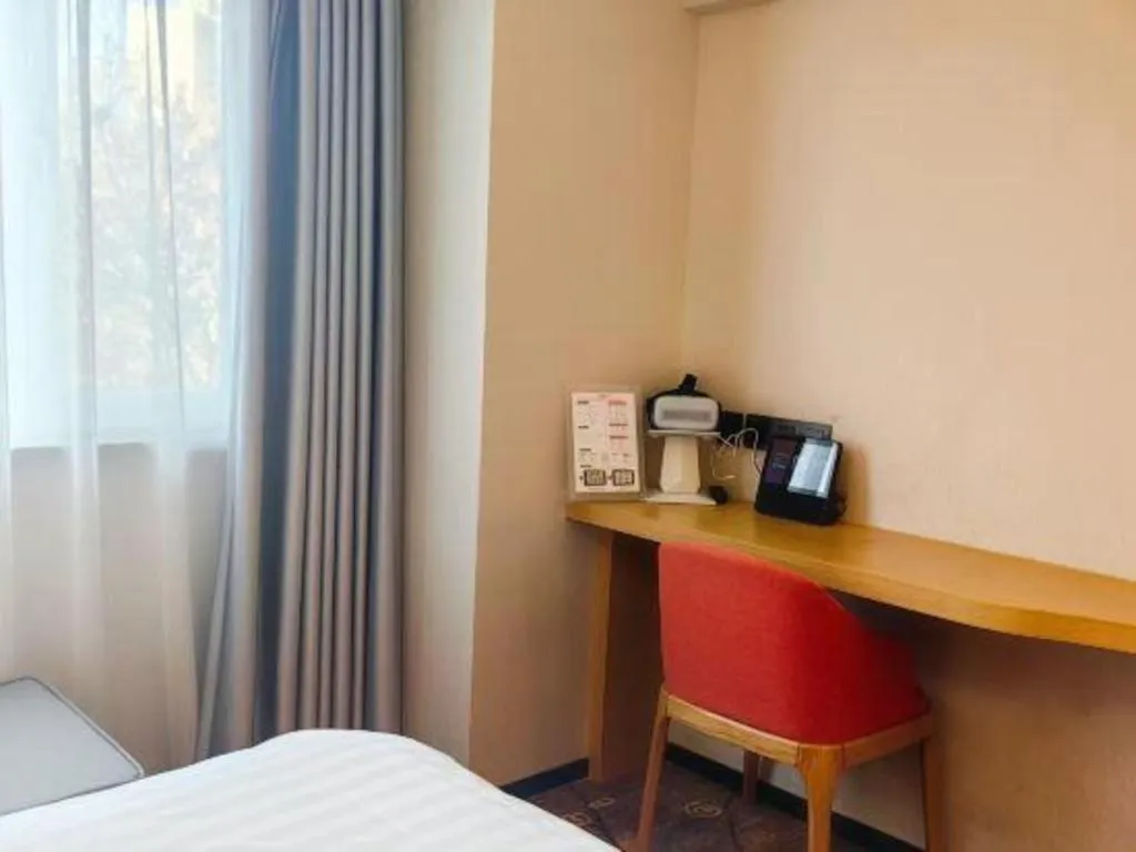 Bed in Rui Cheng Hotel