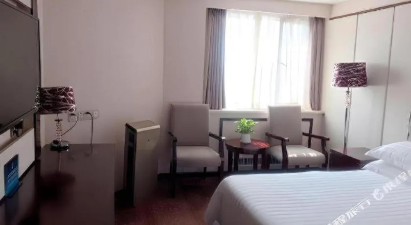 Bed in Rui Cheng Hotel