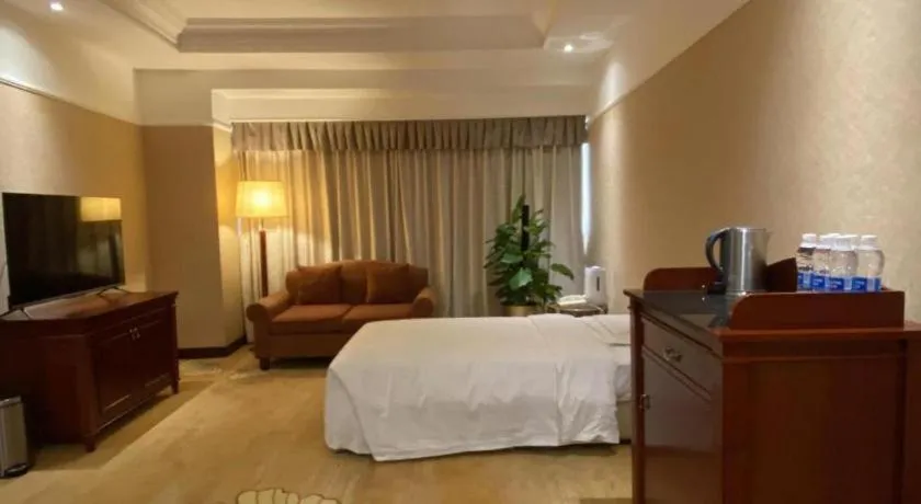 Bed in Jianguo Garden Hotel