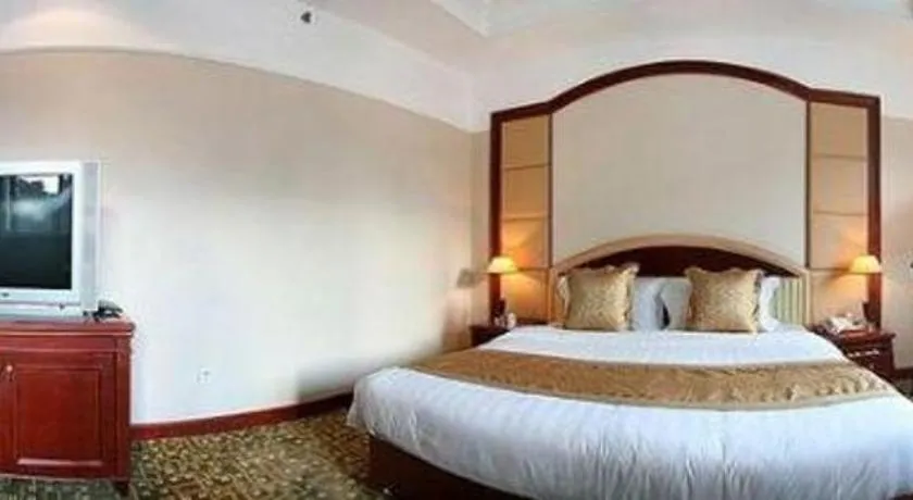 Bed in Jianguo Garden Hotel