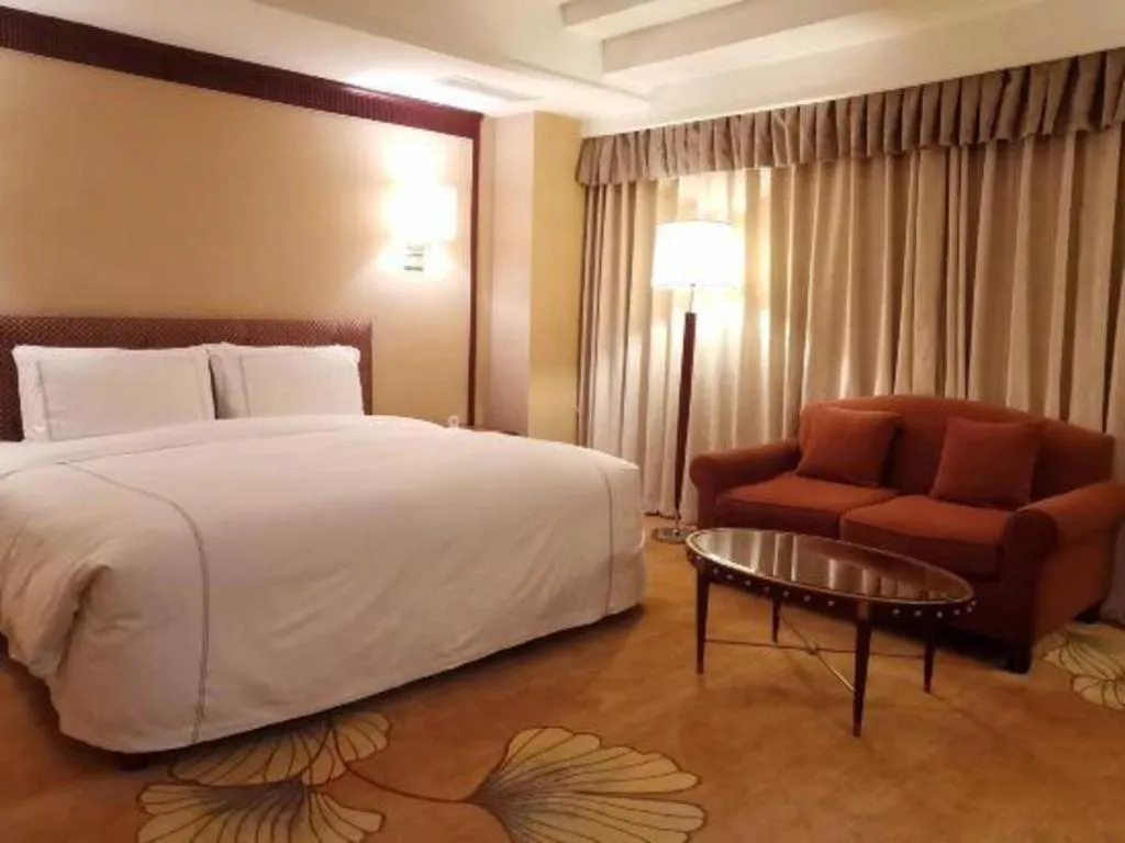 Bed in Jianguo Garden Hotel