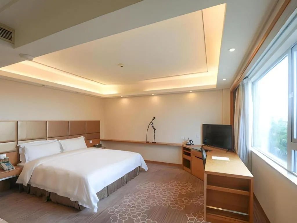Bed in Seaview Gleetour Hotel Shenzhen Eastwing building