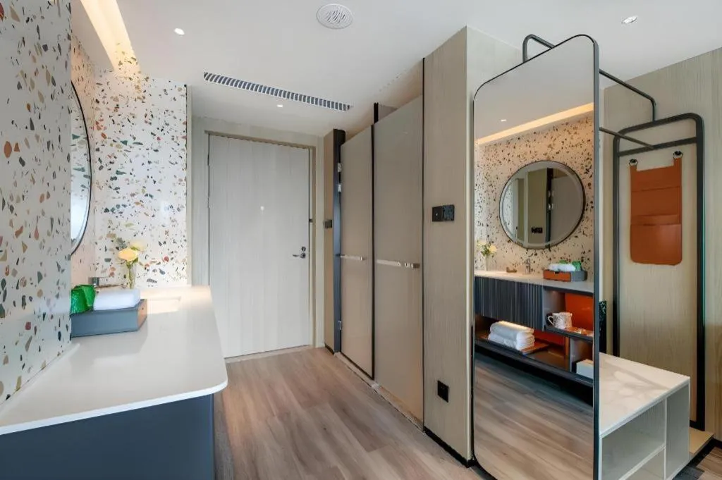 Bed in Seaview Gleetour Hotel Shenzhen Eastwing building