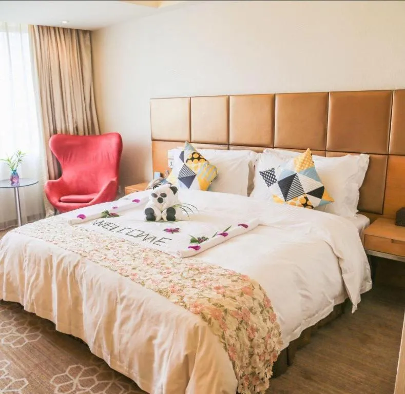 Bed in Seaview Gleetour Hotel Shenzhen Eastwing building
