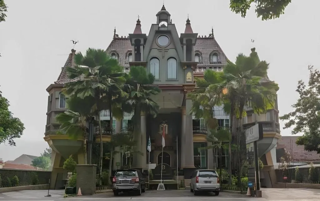 Gajahmada Graha Hotel