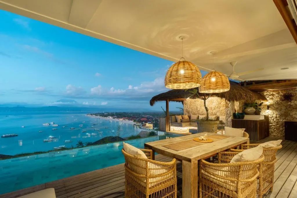 Batu Karang Lembongan Resort & Spa