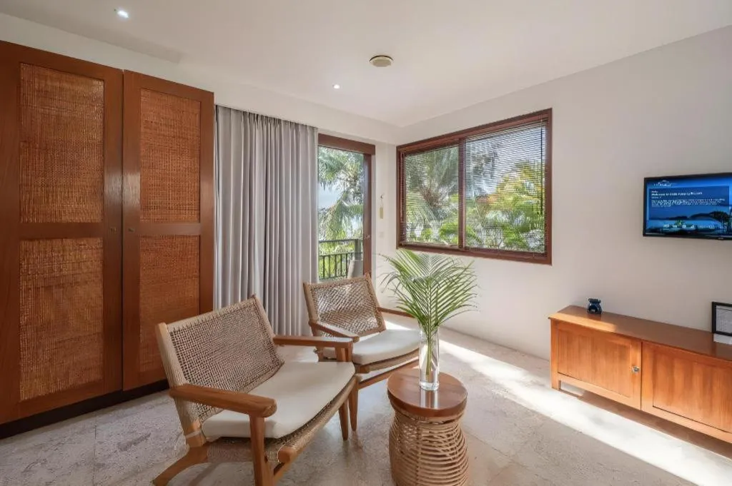 Batu Karang Lembongan Resort & Spa