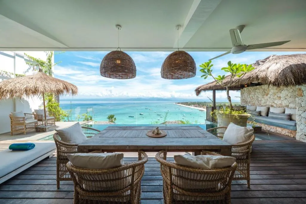 Batu Karang Lembongan Resort & Spa