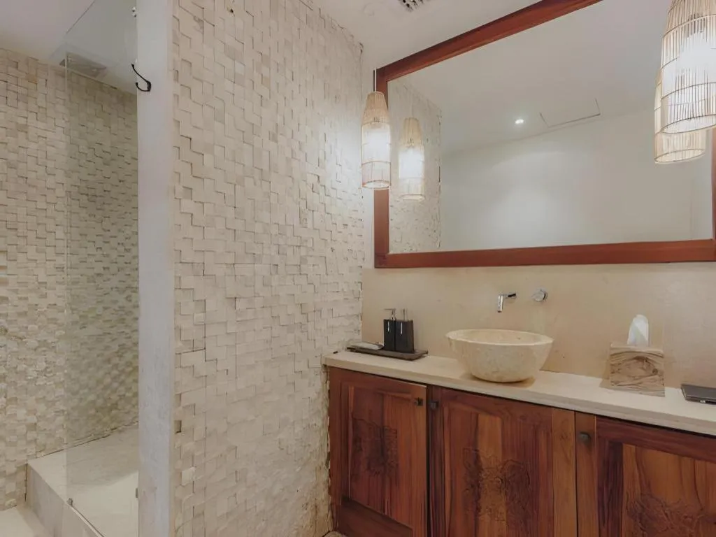 Batu Karang Lembongan Resort & Spa