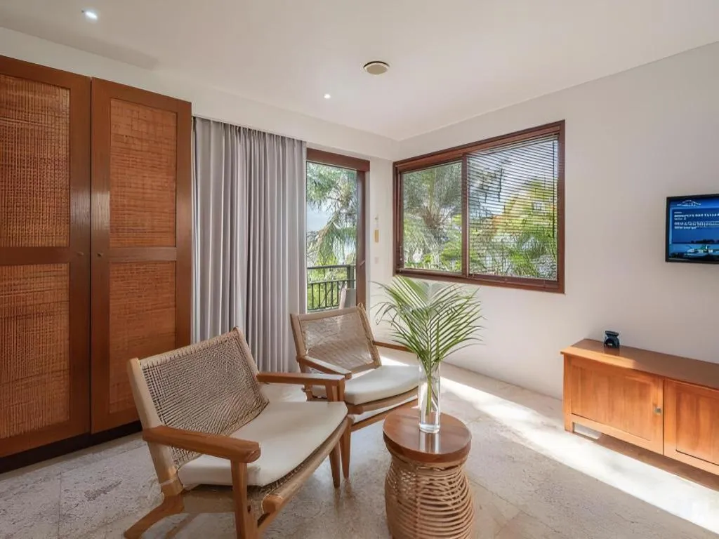 Batu Karang Lembongan Resort & Spa