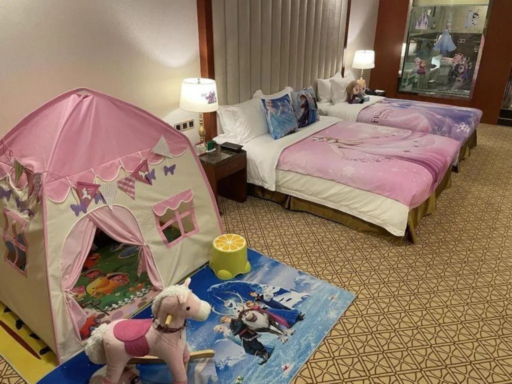 Bed in Yihe Grand Hotel