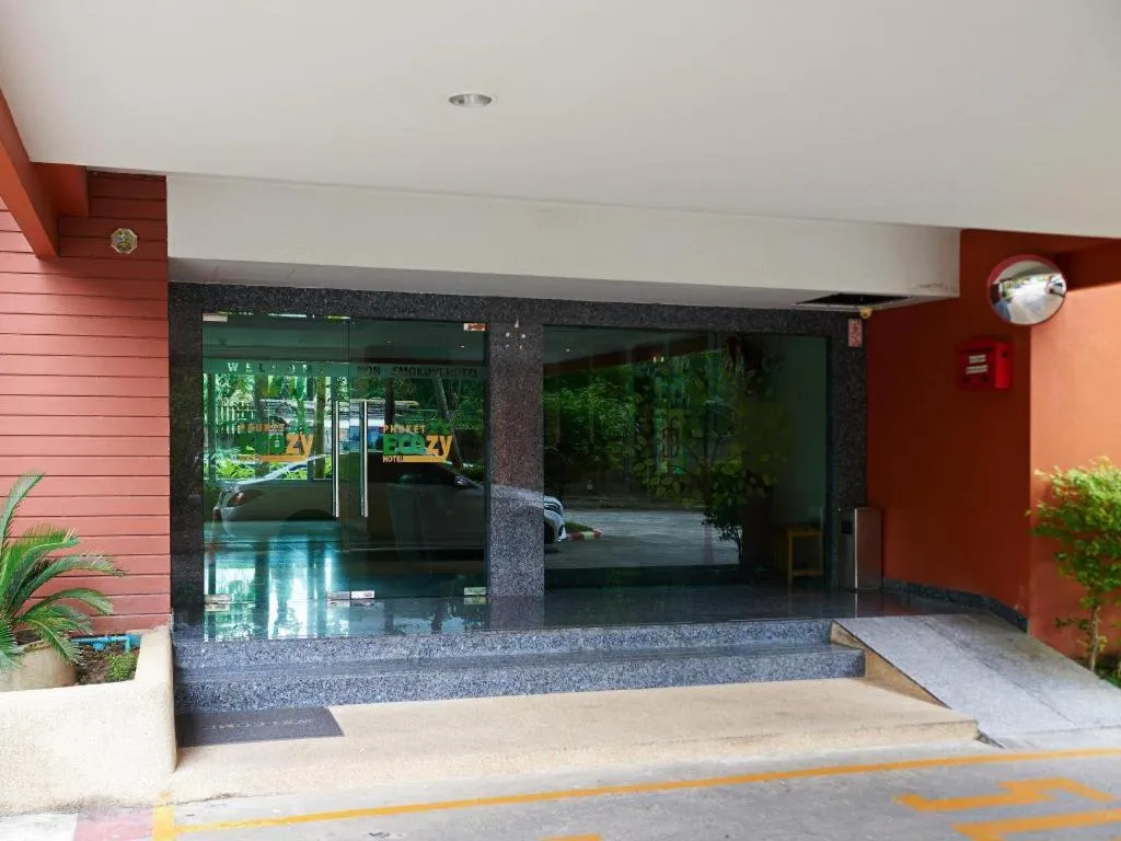 Phuket Ecozy Hotel