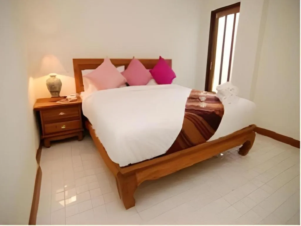 Bed in Fah Place Hotel