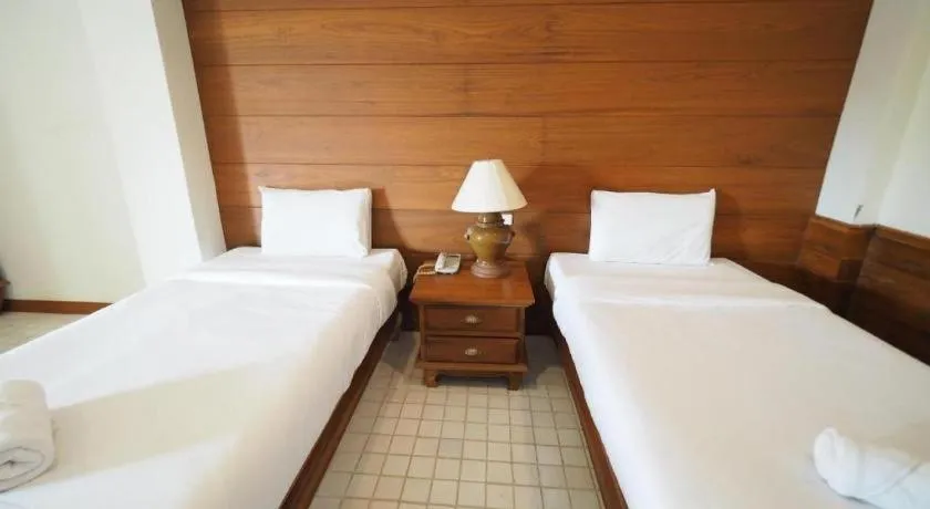 Bed in Fah Place Hotel