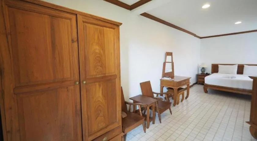 Bed in Fah Place Hotel