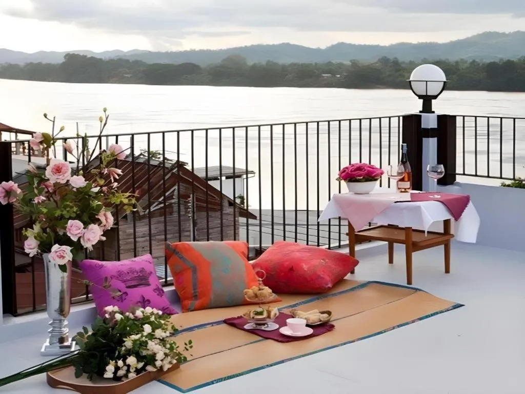 The Royal Chiangkhan Boutique Hotel