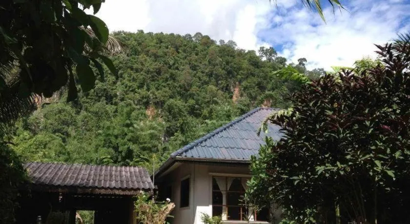 Chiang Dao Hut