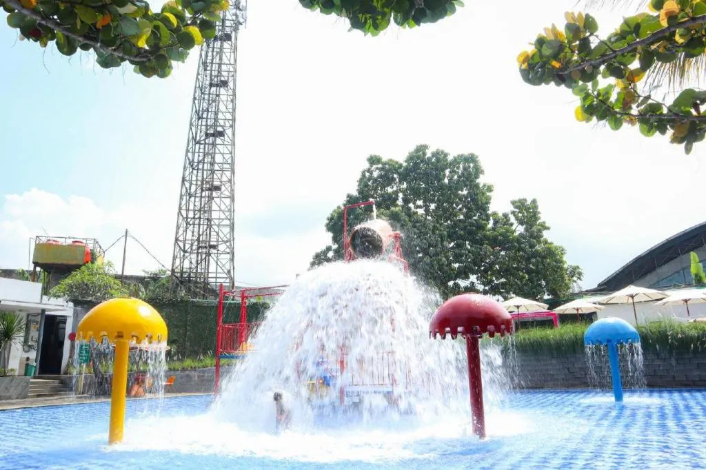 Oasis Siliwangi Hotel & Waterpark