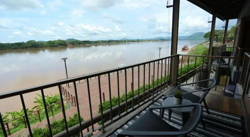 Chic Chiangkhan Hotel