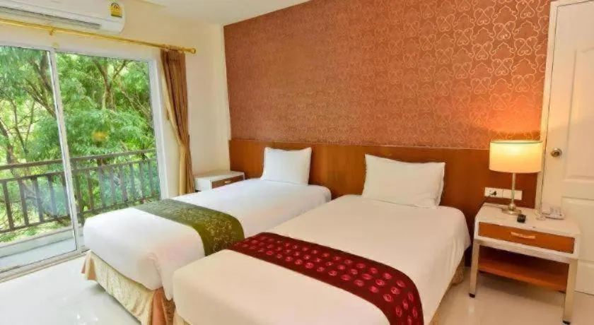 Bed in Sida Resort Hotel Nakhon Nayok