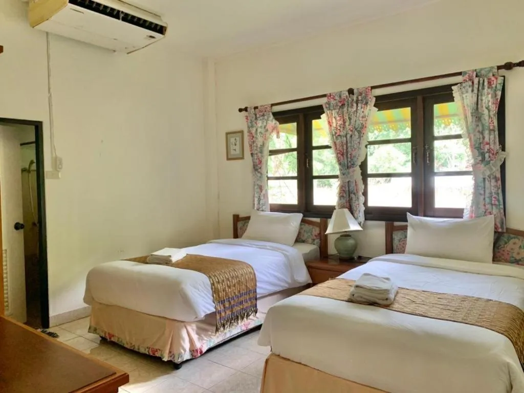 Bed in Sida Resort Hotel Nakhon Nayok