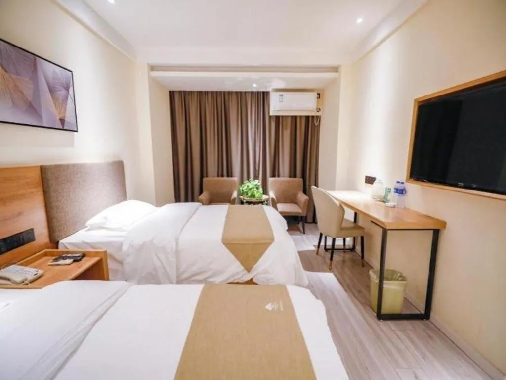 Bed in GreenTree Inn Hefei Chenghuangmiao San Xiao Kou Subway Station Hotel
