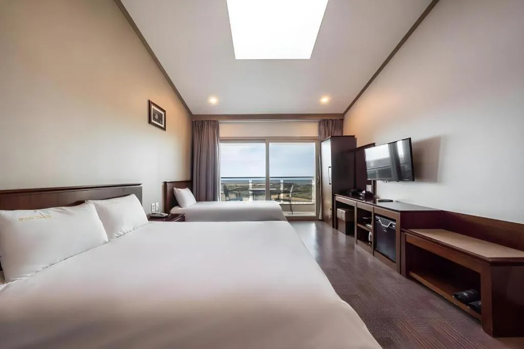 Bed in Sea View Hotel