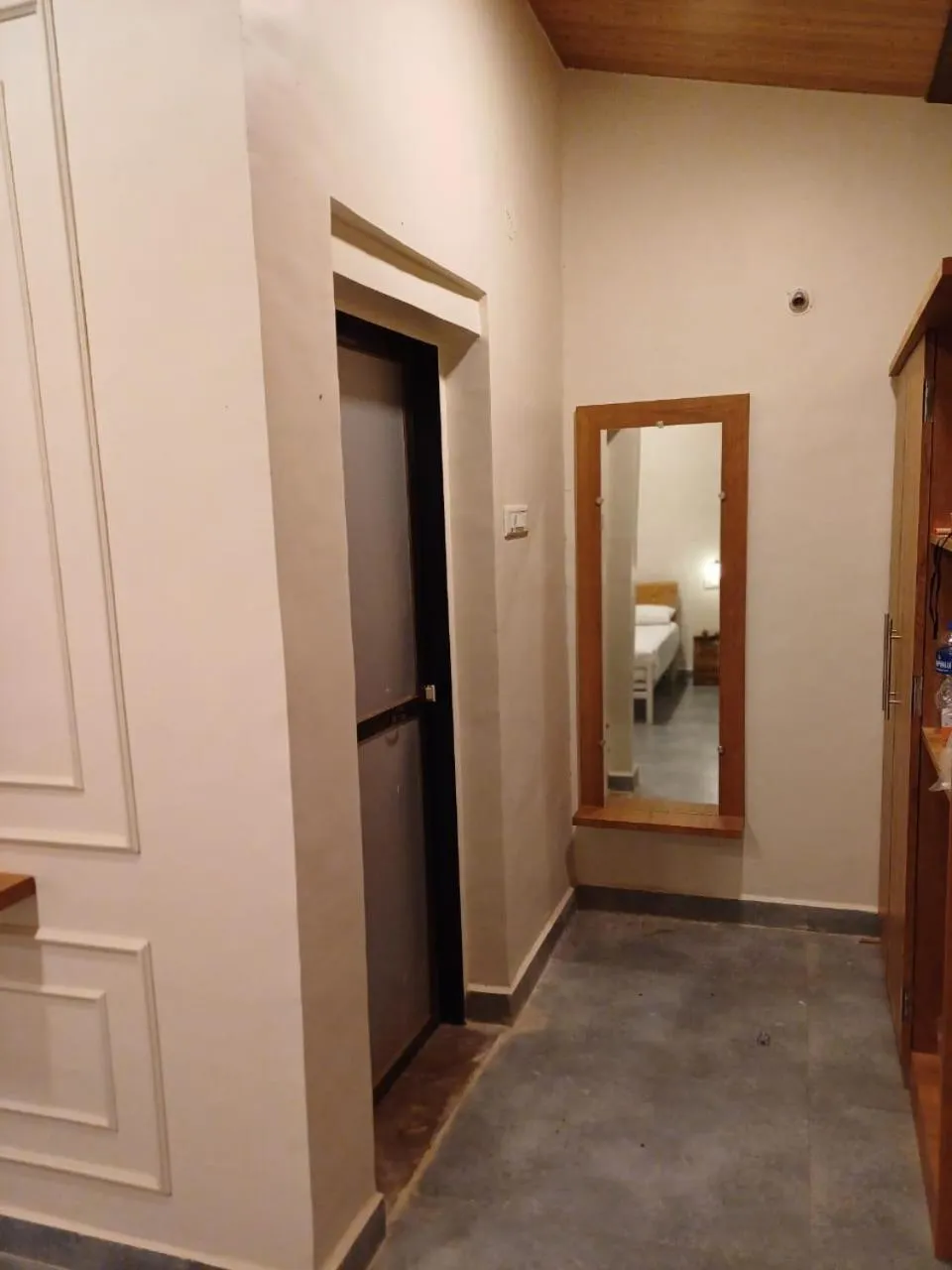 wardrobe in The Malshej Mist