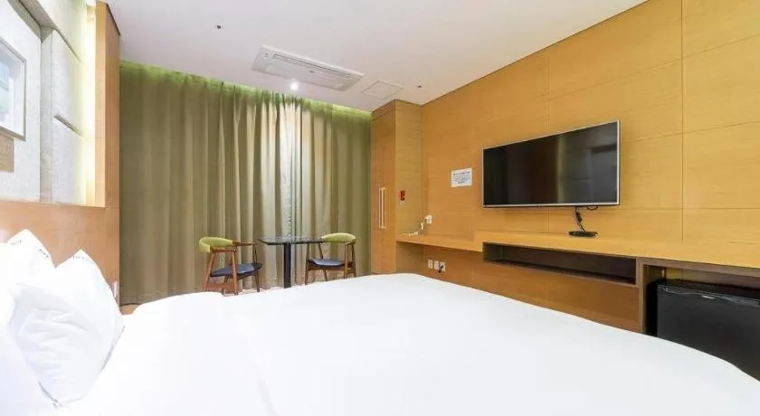 Bed in Business Design Hotel LUV