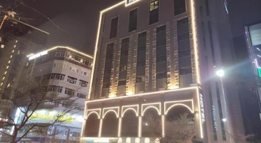 Business Design Hotel LUV