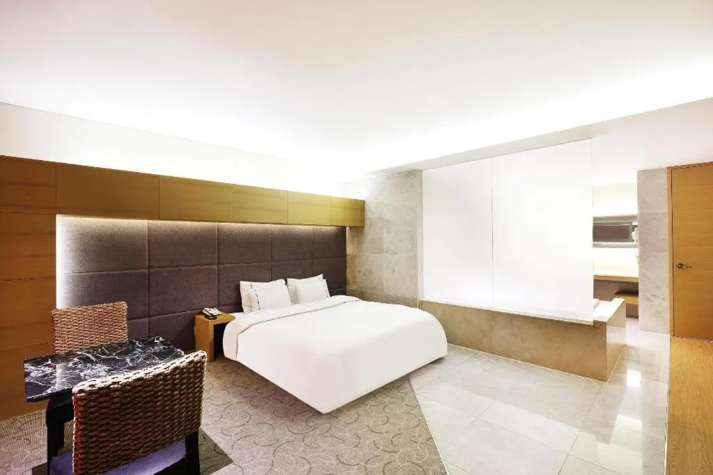 Bed in Business Design Hotel LUV