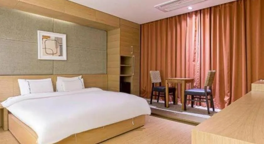 Bed in Business Design Hotel LUV