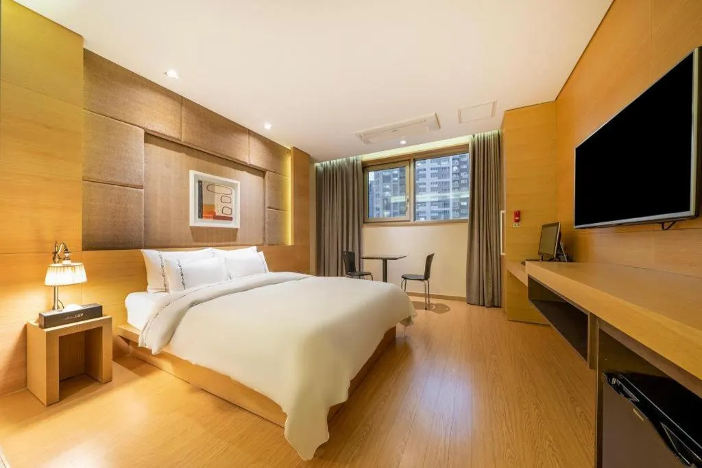 Bed in Business Design Hotel LUV