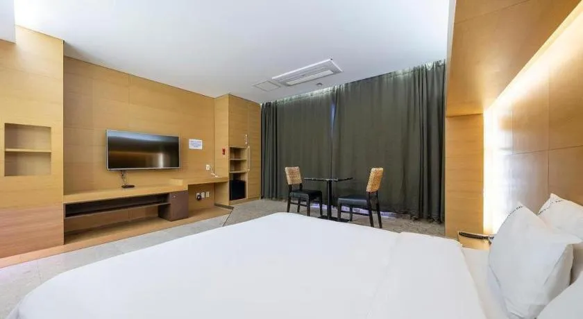 Bed in Business Design Hotel LUV