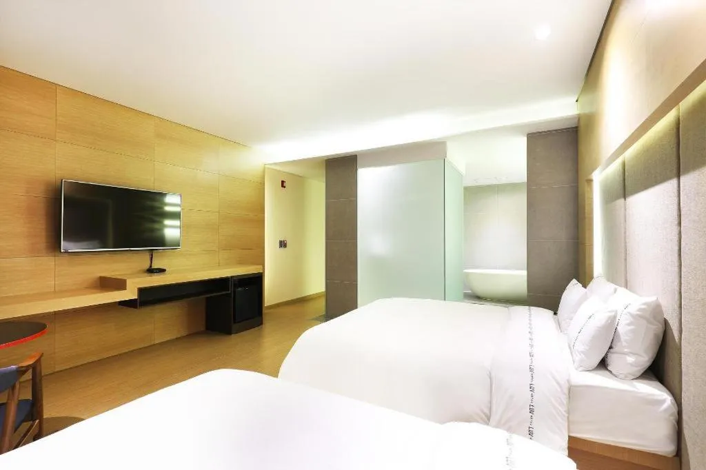 Bed in Business Design Hotel LUV