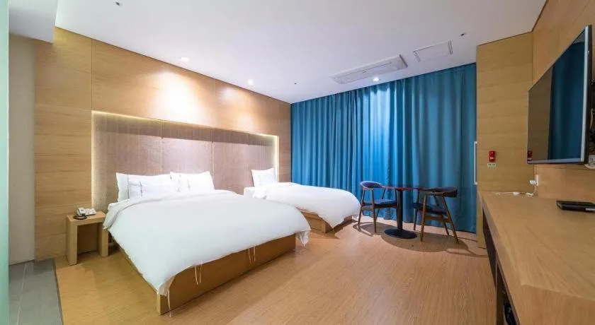 Bed in Business Design Hotel LUV