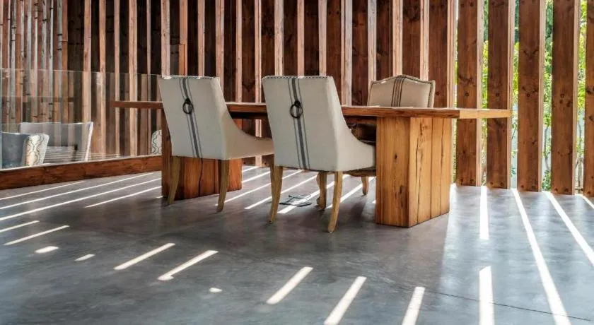 Monaz River Kwai Kanchanaburi