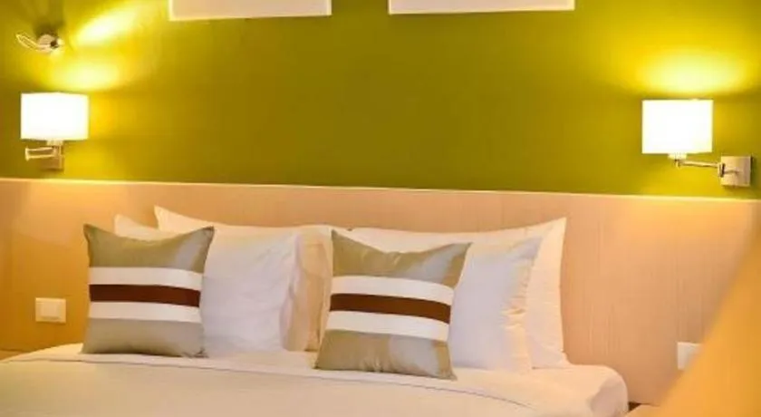 Bed in Hotel Tibera Taman Cibeunying