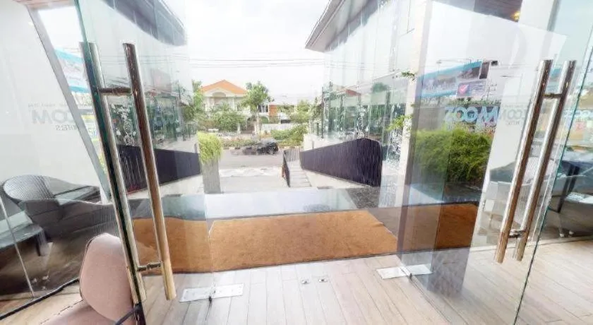 Zoom Dharmahusada Hotel