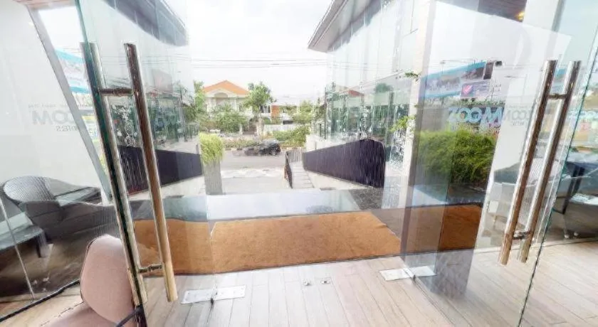 Zoom Dharmahusada Hotel