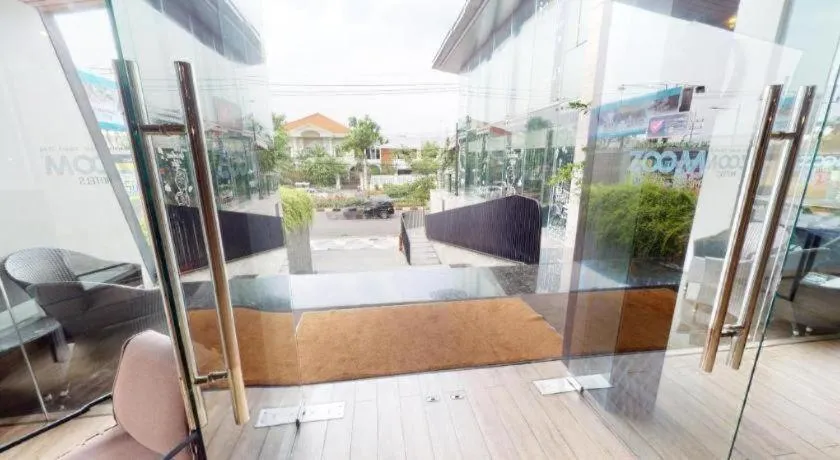 Zoom Dharmahusada Hotel