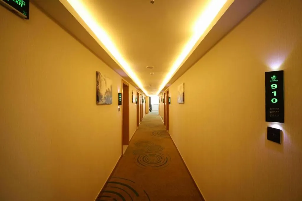 GreenTree Inn Qingyuan Qinghe Avenue Branch