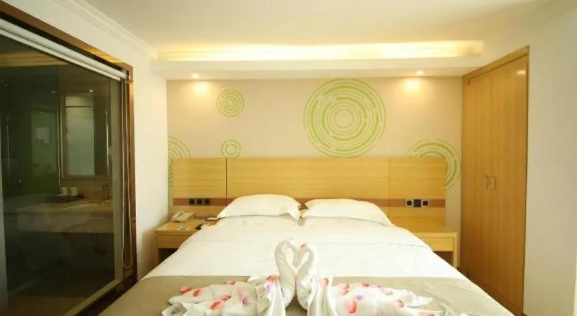 Bed in GreenTree Inn Qingyuan Qinghe Avenue Branch