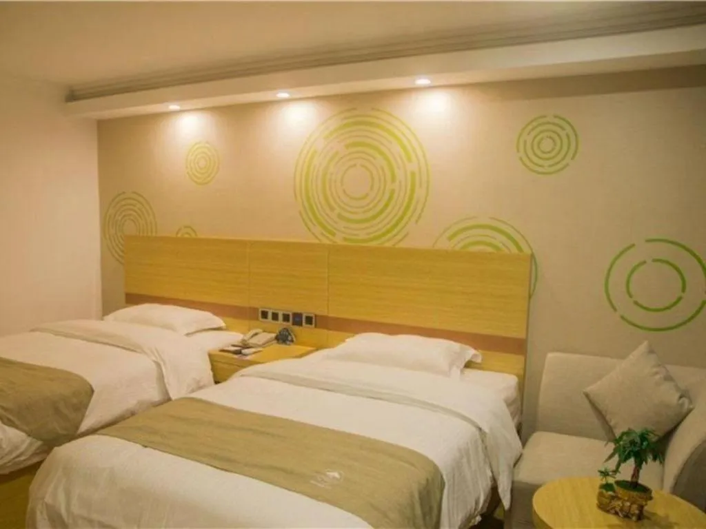 Bed in GreenTree Inn Qingyuan Qinghe Avenue Branch