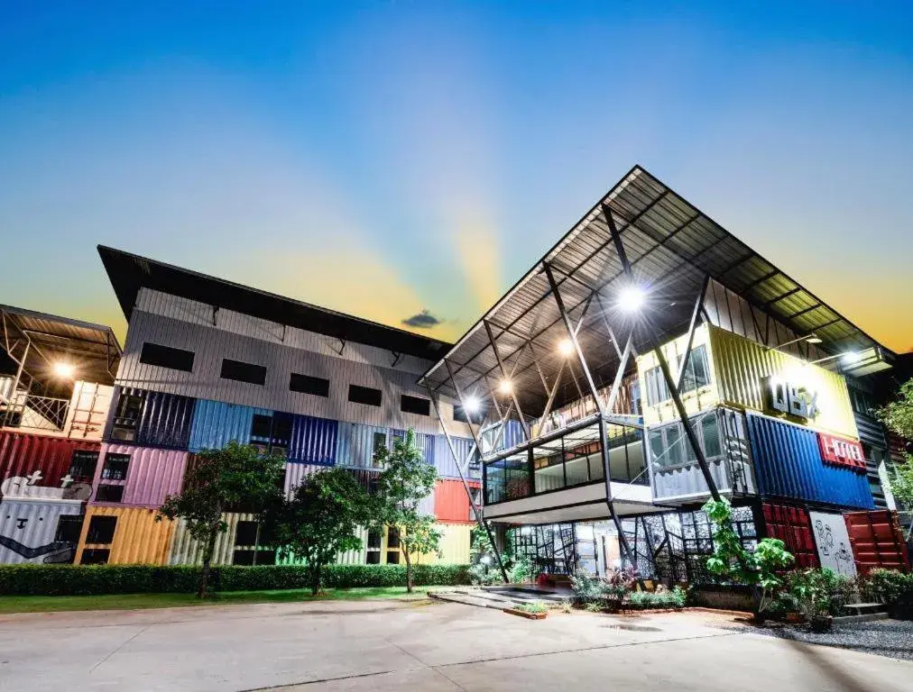 QBix Hotel QBix Hotel