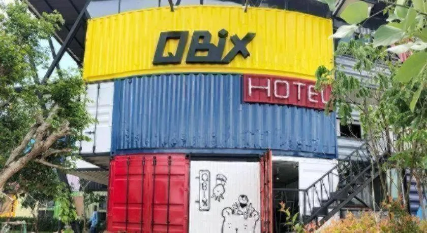 QBix Hotel