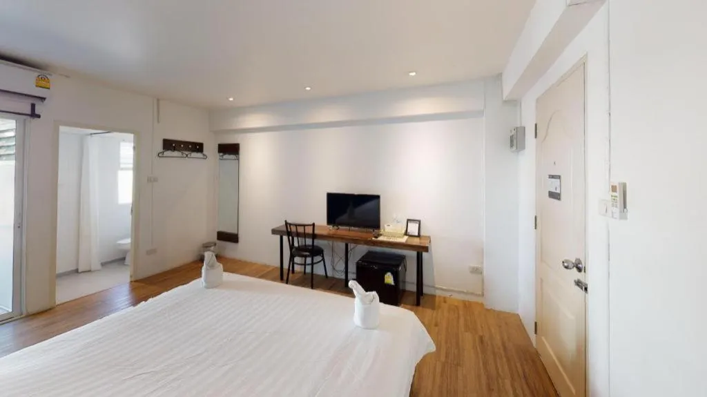 Bed in BR Hotel & Residence (Parking is available 250 meters away from the property)