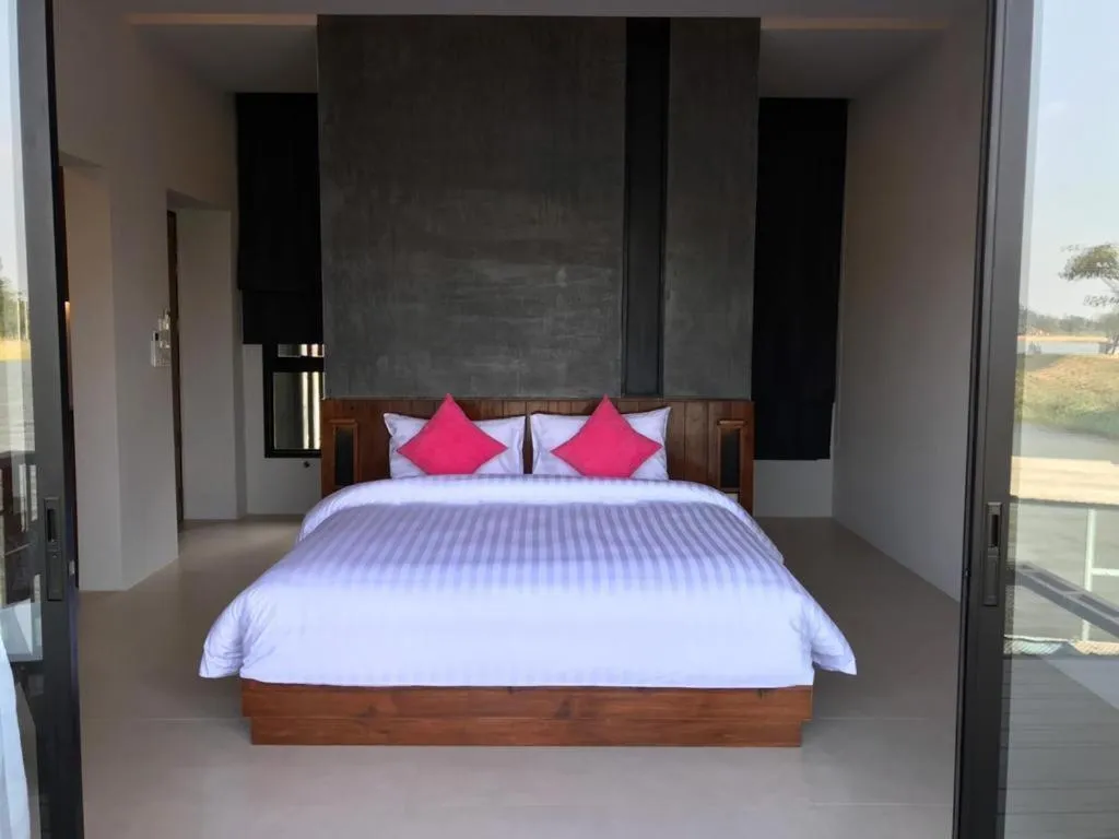 Bed in Montoro Resort @Nongyaplong